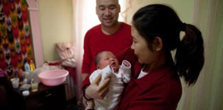 Más padres y madres en el mundo prefieren tener niñas, antes preferían niños
