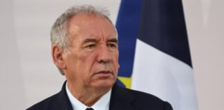 Presupuesto francés: Bayrou frente al reto de recortar 40.000 millones de euros