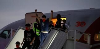 “Estaban en el infierno. Hoy están en Venezuela”: regresan los 252 migrantes que pasaron cuatro meses en la megacárcel de Bukele