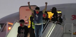¿Quiénes son los migrantes y presos liberados en el canje entre Trump y Maduro?