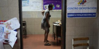 Venezuela celebra elecciones municipales sin la participación de parte de la oposición