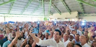 Proclama a Luis Abinader como próximo presidente del PRM a partir del 2026.