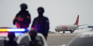 Devuelto al país del que huyó: un venezolano deportado a El Salvador tenía una orden judicial que exigía su regreso a Estados Unidos | Inmigración en Estados Unidos