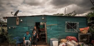 La crisis del sistema de refugiados en Colombia tiene a 29.500 personas en el limbo: “Está diseñado para que tires la toalla”