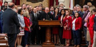 Cámara Baja de Texas da aval inicial a mapa electoral que daría más escaños en el Congreso a los republicanos