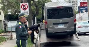 RD$5,000 DE MULTA PARA QUIEN SE ESTACIONE MAL