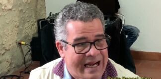 Rannel Baez clama por el Pensamiento Crítico en la Era de la Tecnología y la Manipulación