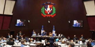 Código establece y aumenta penas, castiga abusos policías