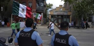 Chicago, ante el inminente envío de fuerzas federales, hay protestas y temor entre migrantes