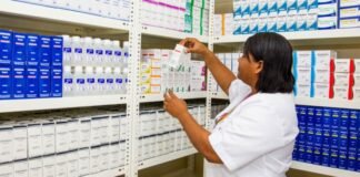 Gobierno afirma triplicó de 2,500 a 7,400 pacientes de medicamentos de alto costo desde 2020