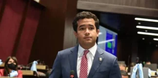 SENADOR OMAR FERNANDEZ CUESTIONA REFORMA PRESUPUESTARIA