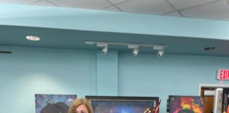 Loly Osegueda: Arquitecta, Poeta y Artista Cultural