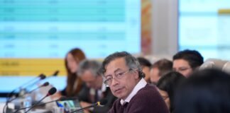 La Casa Blanca le pide a Petro retractarse por asegurar que había colombianos en una lancha que Estados Unidos bombardeó en el mar Caribe