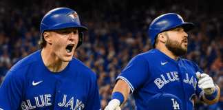 EXPLOSIÓN EN TORONTO: LOS BLUE JAYS ARRASAN EN JUEGO 1 SERIE MUNDIAL