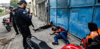 Un megaoperativo policial deja decenas de muertos en las favelas de Río de Janeiro
