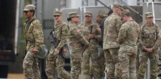 El despliegue militar de Trump en Chicago y Portland se debate en los tribunales de EE. UU.