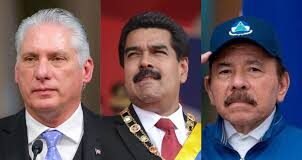 UNA CUMBRE CON TRES SILLAS VACÍAS