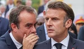 DIMISIÓN PROFUNDIZA CRISIS EN FRANCIA