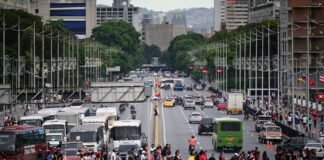 El espacio aéreo de Venezuela se vuelve otro campo de batalla