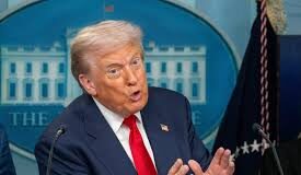 PROPONE NEGAR VISA A QUIENES PUEDAN SER «CARGA PUBLICA»