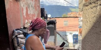 En Caracas, incredulidad e incertidumbre ante el despliegue militar de EE. UU.