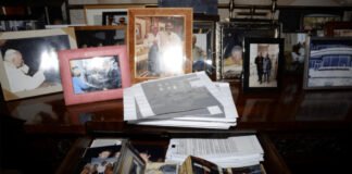 Repentina aparición de nuevos documentos retrasa la publicación de los archivos Epstein