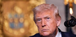 Trump afirma que EE. UU. atacó una “zona de muelles donde cargan barcos con droga” en Venezuela