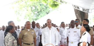 Abinader reafirma compromiso con instituciones castrenses R