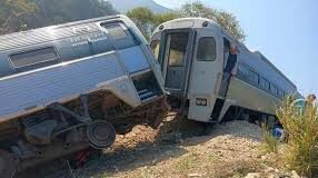 EL TREN INTEROCEÁNICO SE DESCARRILA EN OAXACA