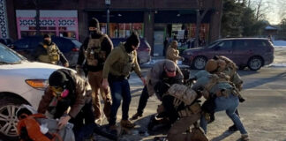 Videos del fatal tiroteo de Alex Pretti en Minneapolis contradicen las declaraciones del Gobierno