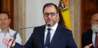 Albares saluda la amnistía en Venezuela y ofrece a su homólogo venezolano el apoyo de España a la transición | Internacional