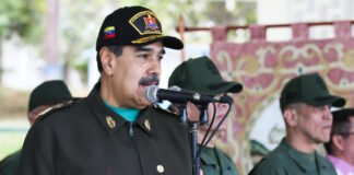 Maduro dice estar listo "para negociar" con EE. UU. sobre narcotráfico y petróleo