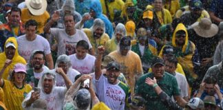 Brasil: decenas de heridos por un rayo en una manifestación a favor de Bolsonaro