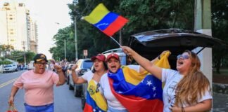 Venezolanos en RD respaldan captura de Maduro y exigen arresto de otros líderes chavistas