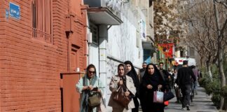 Alarma y confusión entre la población iraní: “Algunos están saliendo de Teherán, pero preferimos quedarnos en casa” | Internacional