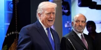 Un chiste misógino de Trump y la efusiva celebración del director del FBI empañan el triunfo olímpico en hockey de Estados Unidos