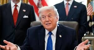 TRUMP, CUBA Y EL FANTASMA DE MIRAFLORES