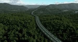 AUTOPISTA DEL ÁMBAR: LA RUTA QUE DIVIDE AL CIBAO