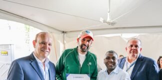 Ayuntamiento de Santiago declara a Juan Luis Guerra “Visitante Distinguido”