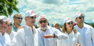 Presidente Luis Abinader resalta a Grupo Linda como “presente y futuro del campo dominicano” al conocer primera cosechadora de tomate del país