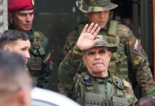 ¿Qué significa la salida de Vladimir Padrino López, el poderoso ministro de Defensa de Maduro?