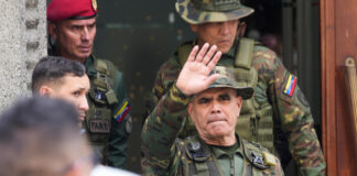 ¿Qué significa la salida de Vladimir Padrino López, el poderoso ministro de Defensa de Maduro?