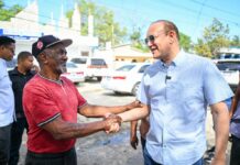 Alcalde Ulises Rodríguez supervisa asfaltado y construcción de aceras y contenes en La Ceibita