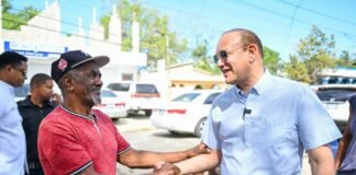 Alcalde Ulises Rodríguez supervisa asfaltado y construcción de aceras y contenes en La Ceibita