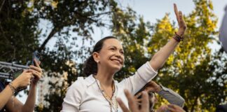 María Corina Machado consolida sus alianzas más conservadoras antes de regresar a Caracas