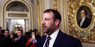 El Senado confirma a Markwayne Mullin como secretario de Seguridad Nacional