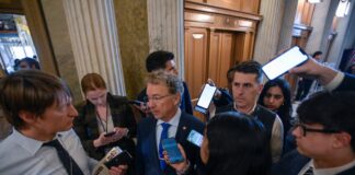 Los republicanos del Senado dan carta blanca a Trump para que continúe con la guerra en Irán | Internacional