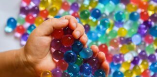 Nuevas reglas en Estados Unidos por peligro de las “perlas de agua” en niños