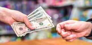Nueva ley en Nueva York obliga a comercios a aceptar pagos en efectivo