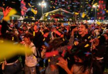 Los venezolanos celebran la victoria del Clásico Mundial de béisbol: “Este triunfo es esperanzador”